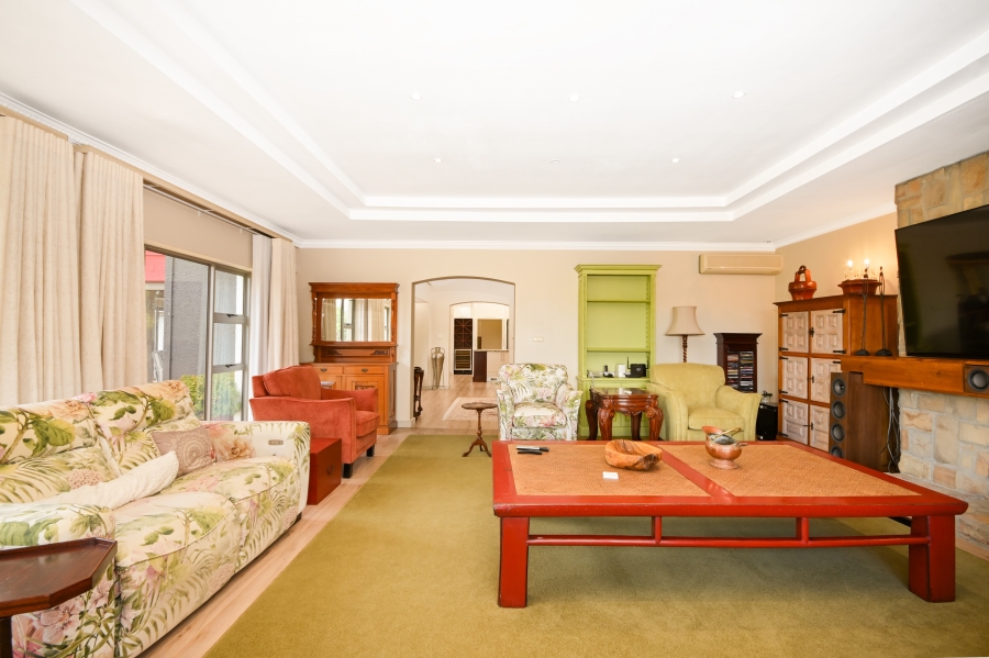 5 Bedroom Property for Sale in Greenways Golf Estate Western Cape